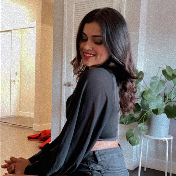 Meet The Posher - Picture 1 of 2